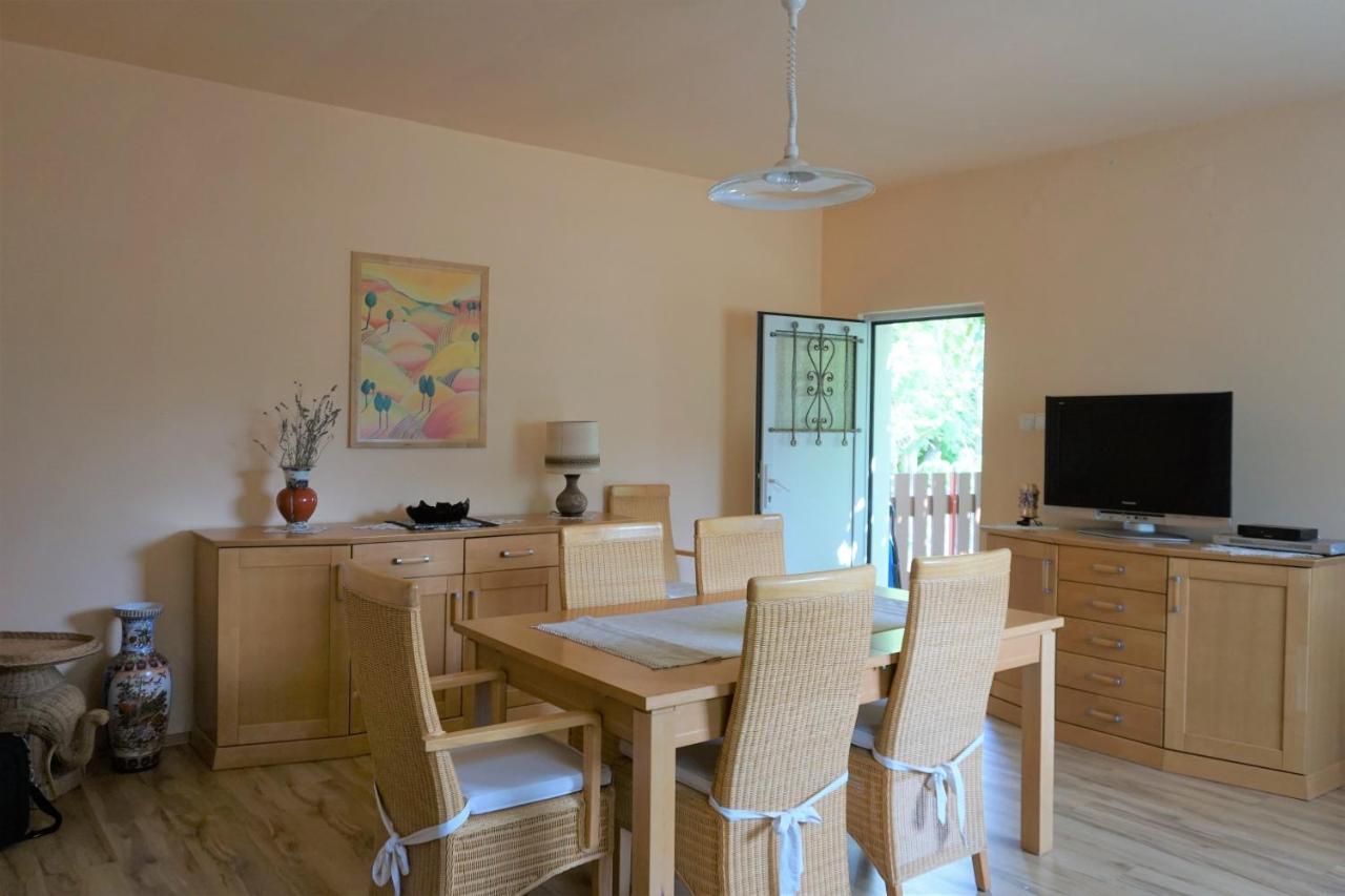 Ferienhaus Plattensee/Balaton Villa Szolad Buitenkant foto